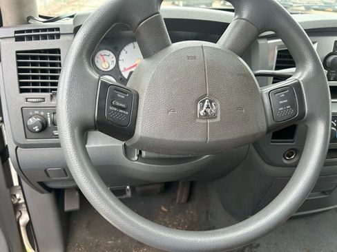 Used 2007 Dodge Ram 1500 Truck SLT image 11