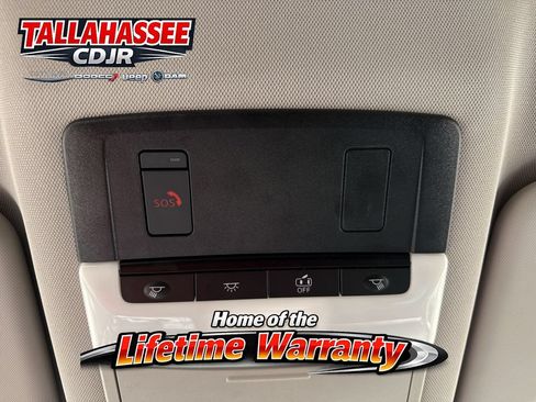Used 2024 Nissan Rogue SV FWD image 18