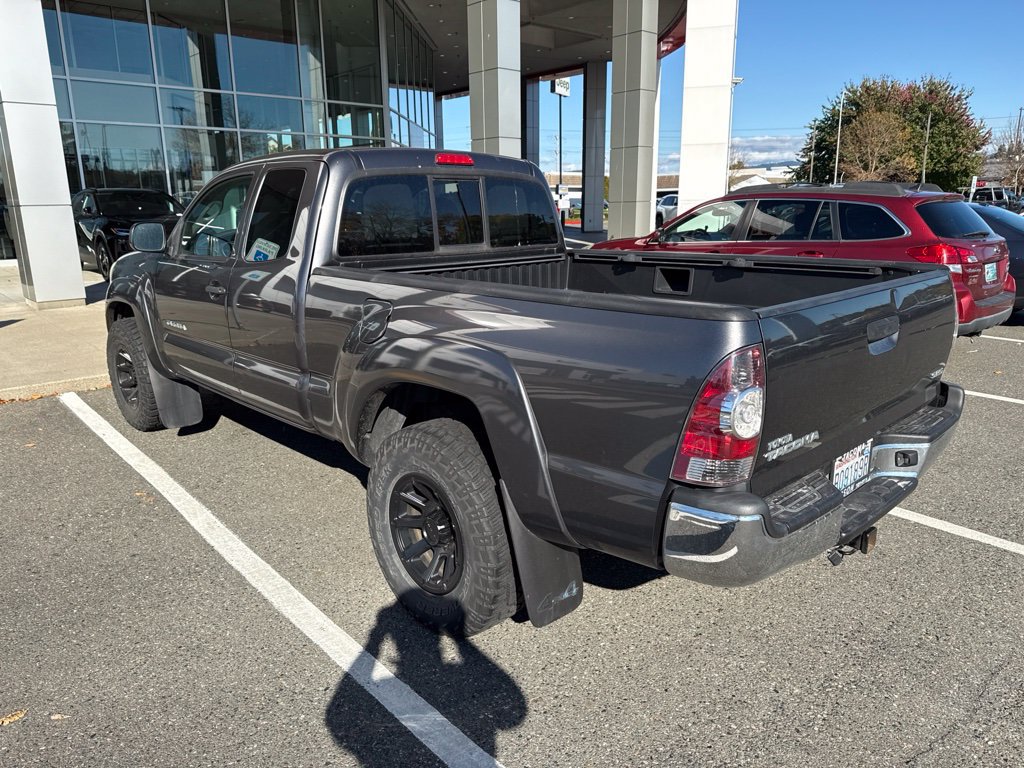 Used 2011 Toyota Tacoma 4x4 Access Cab w/ SR5 Pkg #2 image 2