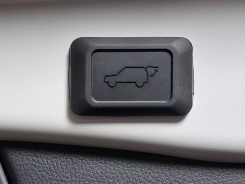 New 2025 Toyota RAV4 SE image 26