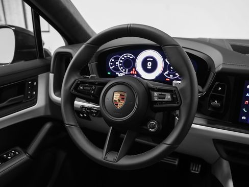 New 2026 Porsche Cayenne GTS image 38