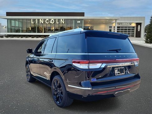 Certified 2023 Lincoln Navigator Reserve image 3