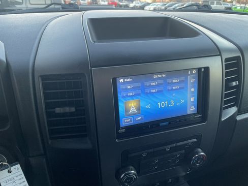 Used 2012 Nissan Titan SV w/ SV Value Truck Pkg image 12