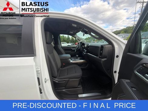 Used 2025 Chevrolet Silverado 1500 RST AWD/4WD image 25