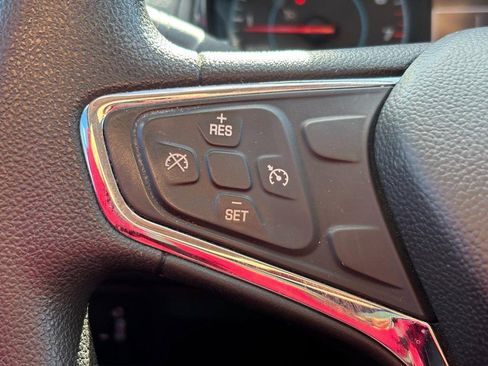 Used 2017 Chevrolet Cruze LT w/ Convenience Package image 18