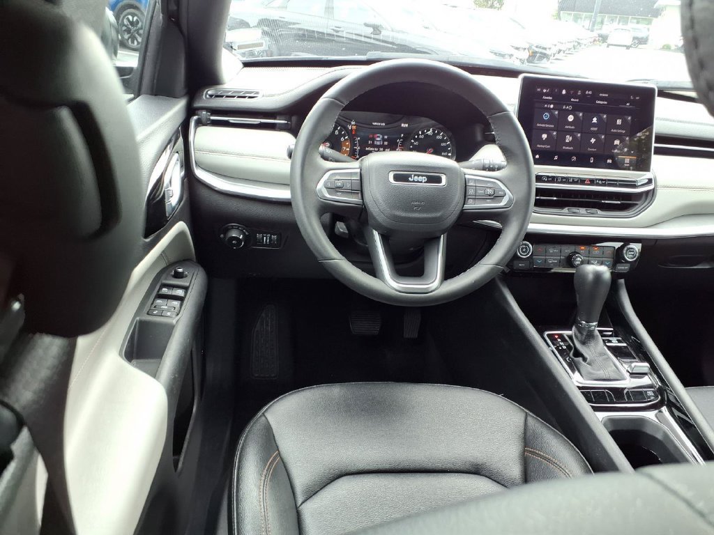 Used 2024 Jeep Compass Limited AWD/4WD image 4