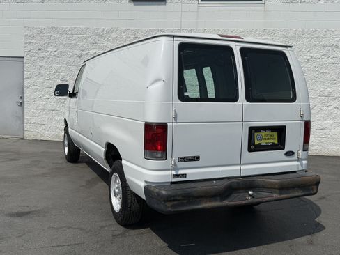 Used 2002 Ford E-250 and Econoline 250 RWD image 3