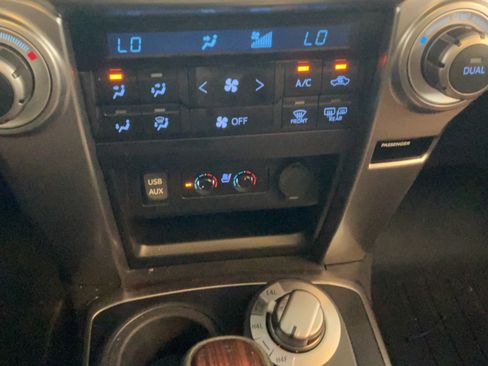 Used 2018 Toyota 4Runner Limited AWD/4WD image 14