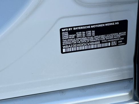 New 2025 BMW 740i image 19