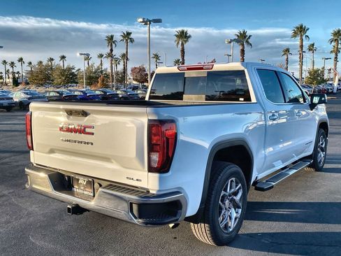 New 2026 GMC Sierra 1500 SLE w/ Preferred Package RWD image 14