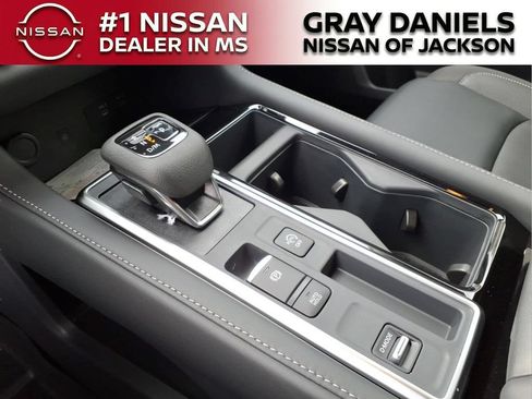 New 2026 Nissan Pathfinder SL FWD image 19