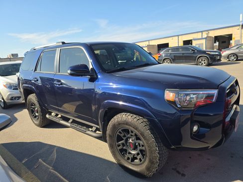 Used 2024 Toyota 4Runner SR5 Premium w/ Moonroof Package image 4