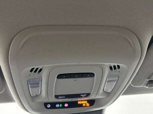 Used 2025 Buick Envision Preferred AWD/4WD image 41