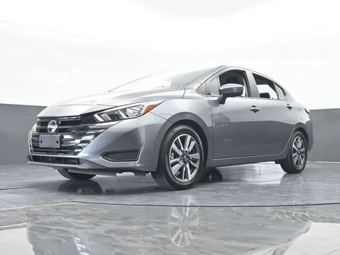 Used 2023 Nissan Versa SV image 53