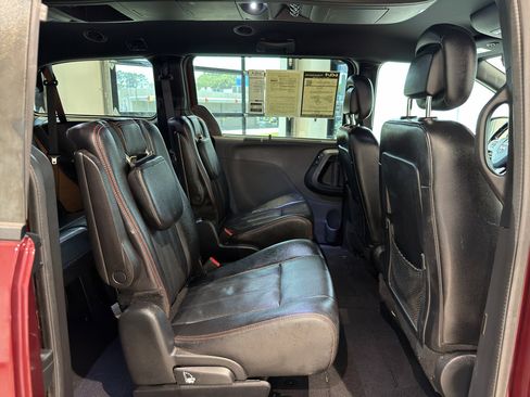Used 2020 Dodge Grand Caravan GT FWD image 20