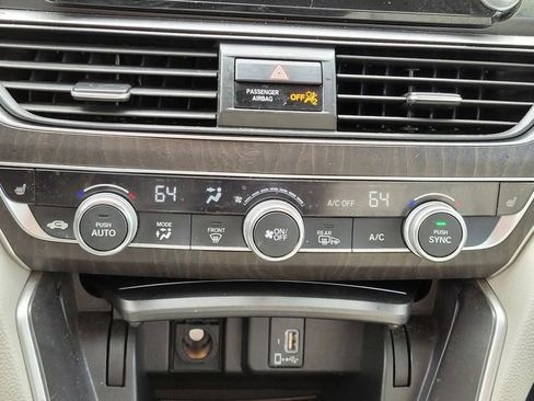 Used 2018 Honda Accord EX image 19