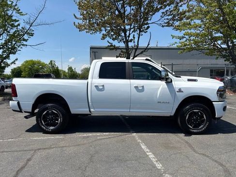 Used 2026 RAM 2500 Laramie AWD/4WD image 16