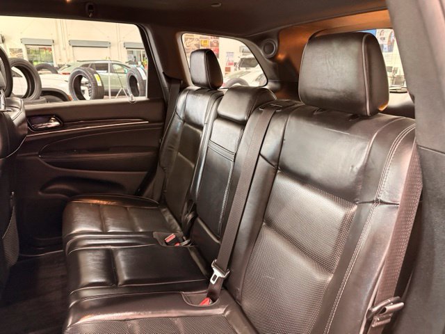 Used 2019 Jeep Grand Cherokee Overland AWD/4WD image 22