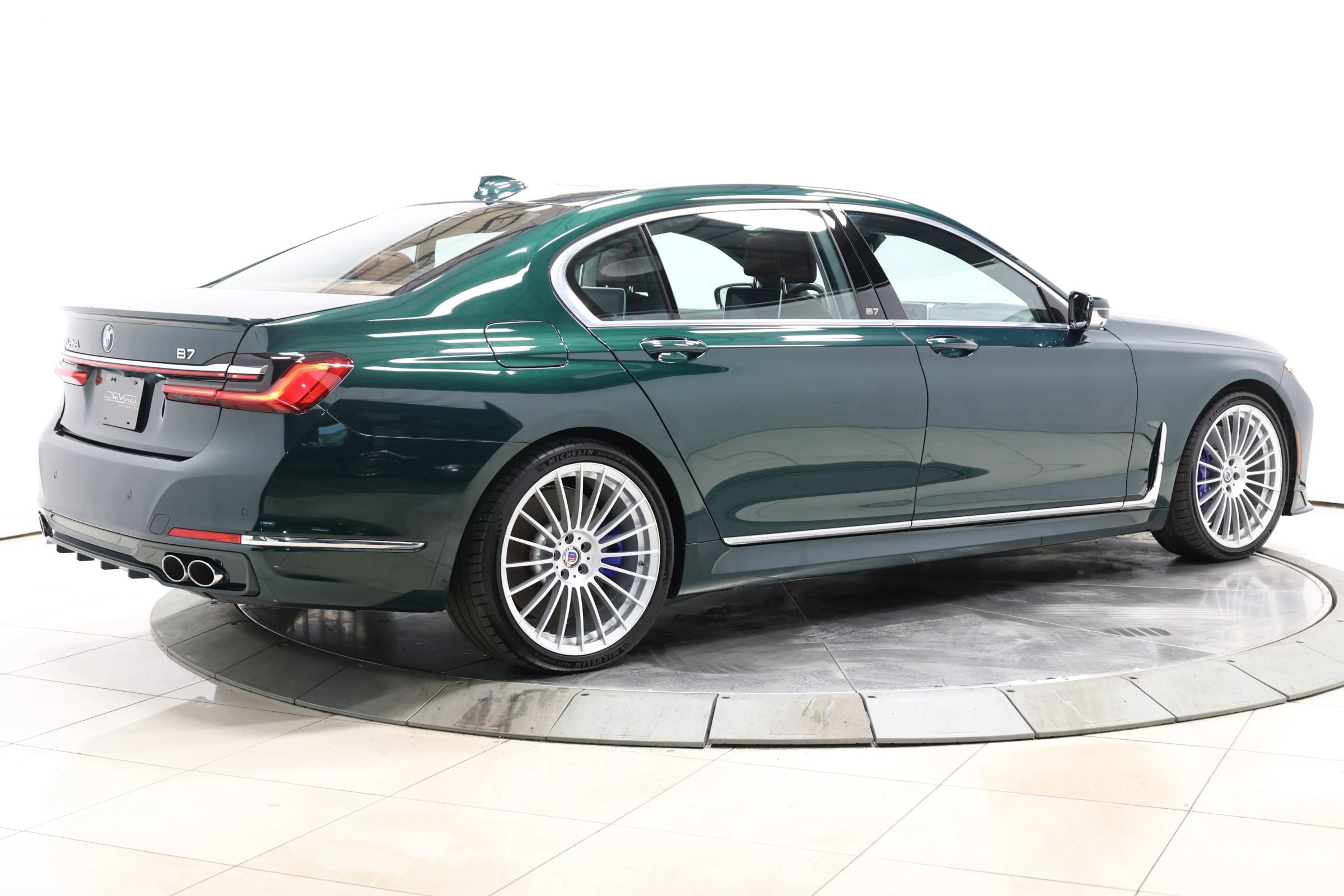 Used 2022 BMW ALPINA B7 xDrive w/ Luxury Rear Seating Package AWD/4WD image 4
