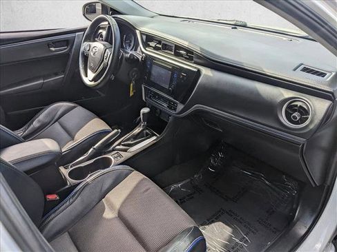 Used 2017 Toyota Corolla SE image 20