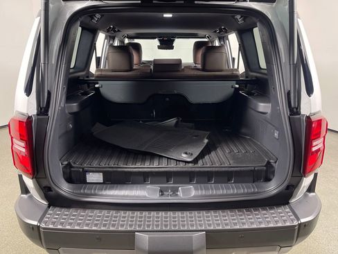 Certified 2025 Toyota Land Cruiser image 10