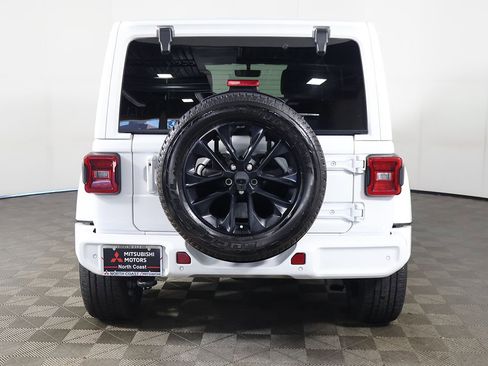 Used 2023 Jeep Wrangler Unlimited Sahara AWD/4WD image 11