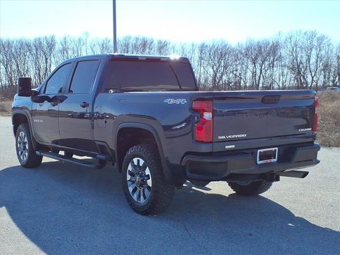 Used 2022 Chevrolet Silverado 2500 Custom w/ Custom Value Package image 7