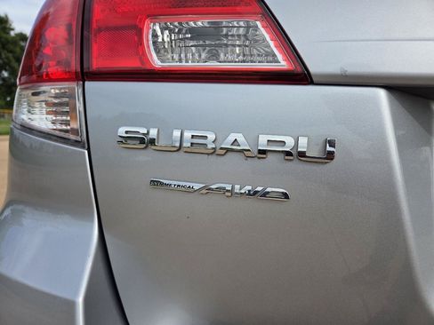 Used 2012 Subaru Outback 2.5i AWD/4WD image 37