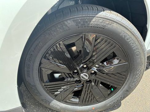 New 2026 Nissan Murano SV AWD/4WD image 12