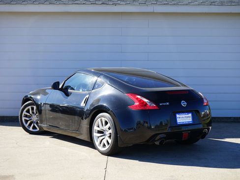 Used 2014 Nissan 370Z Coupe image 29