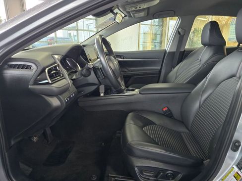 Used 2024 Toyota Camry SE image 21