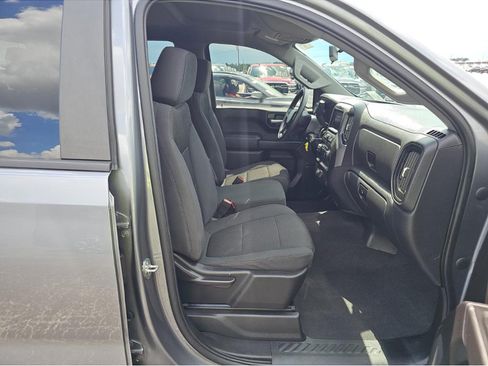 Used 2020 Chevrolet Silverado 1500 Custom w/ Custom Value Package RWD image 9