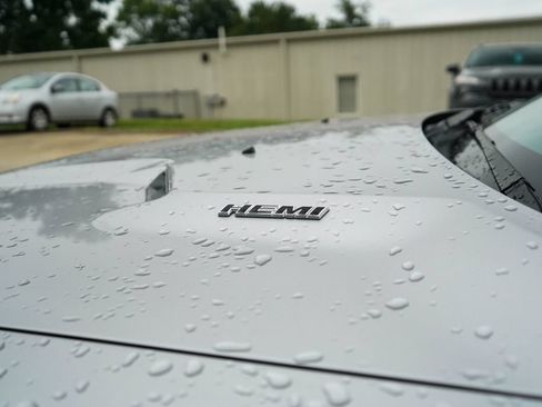 Used 2014 Dodge Challenger R/T RWD image 22