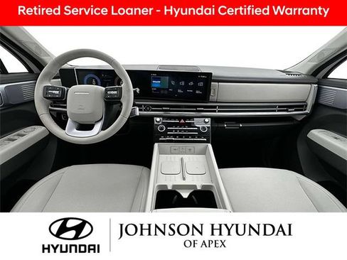 Used 2025 Hyundai Santa Fe SE AWD/4WD image 14