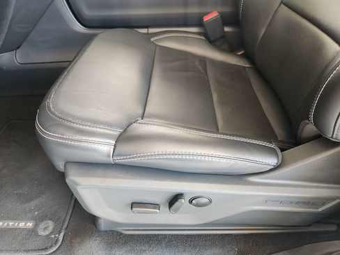 Used 2025 Ford Expedition Max Platinum AWD/4WD image 24