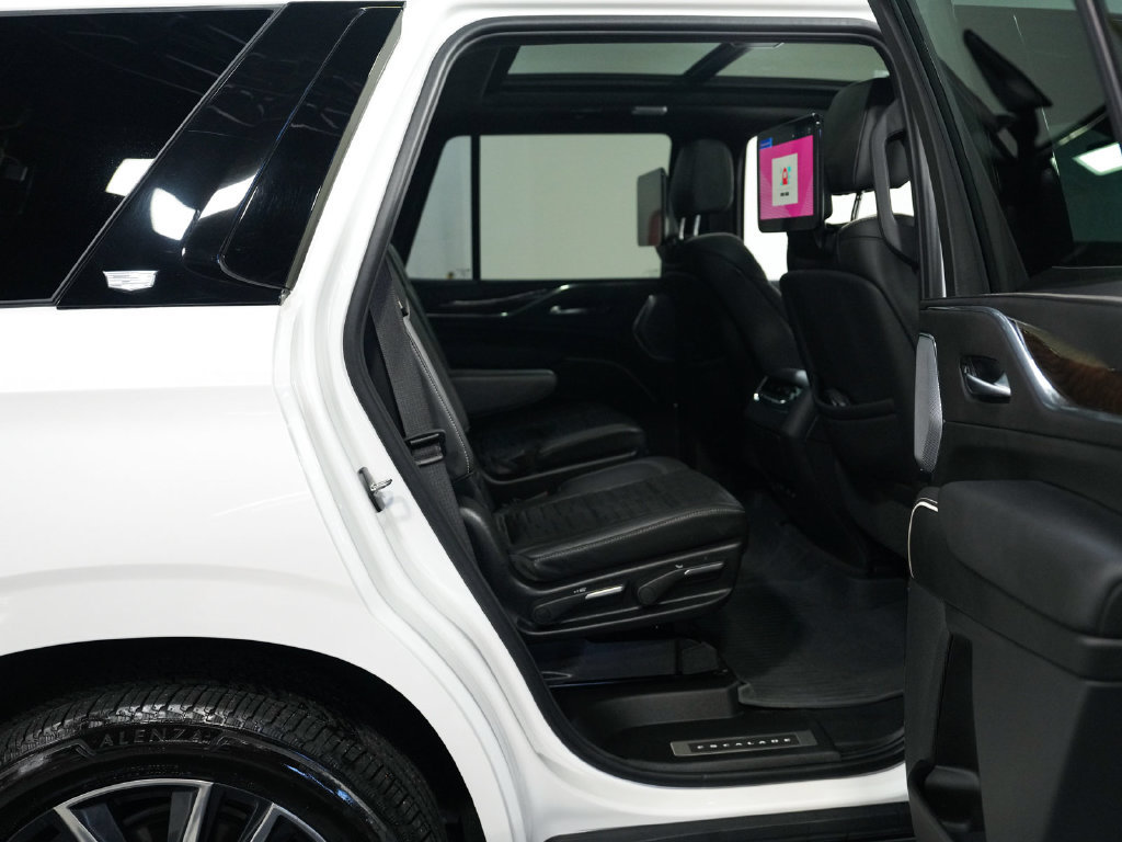 Used 2024 Cadillac Escalade Sport Platinum w/ LPO, Floor Liner Package AWD/4WD image 35