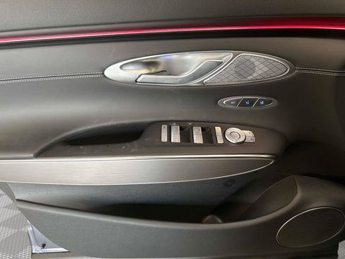 New 2026 Genesis GV70 2.5T Select AWD/4WD image 18