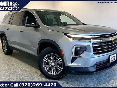 Used 2025 Chevrolet Traverse LT AWD/4WD image 1