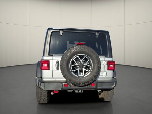 Used 2024 Jeep Wrangler Unlimited Rubicon image 7