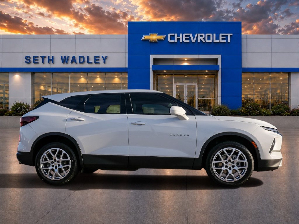Used 2023 Chevrolet Blazer LT FWD image 8