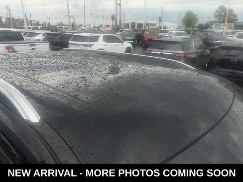 Used 2021 Ford Explorer Limited w/ Equipment Group 301A AWD/4WD image 13