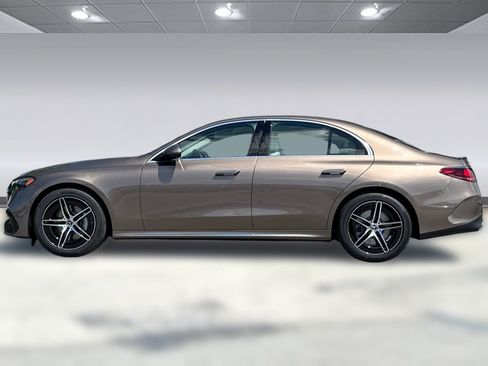 New 2026 Mercedes-Benz E 450 4MATIC Sedan image 2