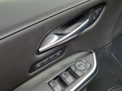 Used 2020 Cadillac XT4 Premium Luxury w/ Cold Weather Package FWD image 8