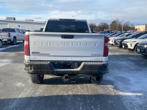 Used 2023 Chevrolet Silverado 2500 Custom w/ Custom Value Package image 7