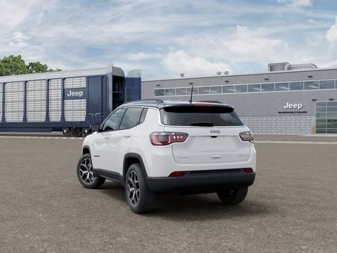 New 2026 Jeep Compass Limited AWD/4WD image 3