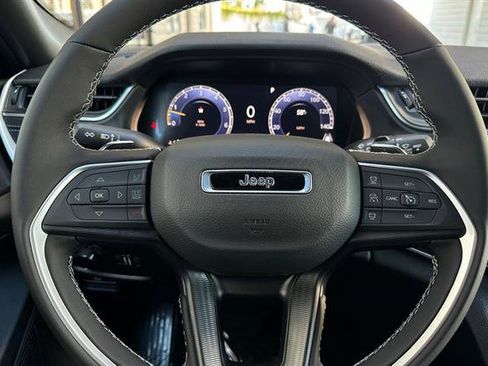 New 2025 Jeep Grand Cherokee L Laredo image 20