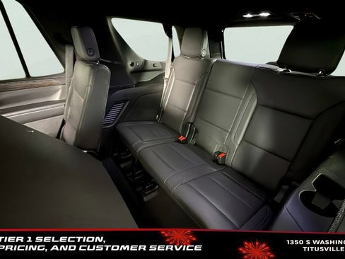 Used 2022 Chevrolet Tahoe Z71 w/ Luxury Package AWD/4WD image 27