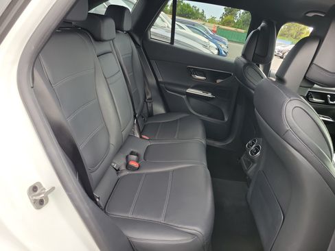 Used 2024 Mercedes-Benz GLC 300 image 24