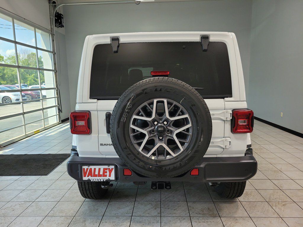 New 2025 Jeep Wrangler Unlimited Sahara AWD/4WD image 6