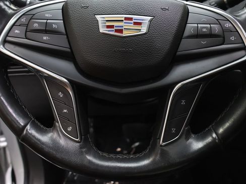 Used 2019 Cadillac XT5 Premium Luxury FWD image 18